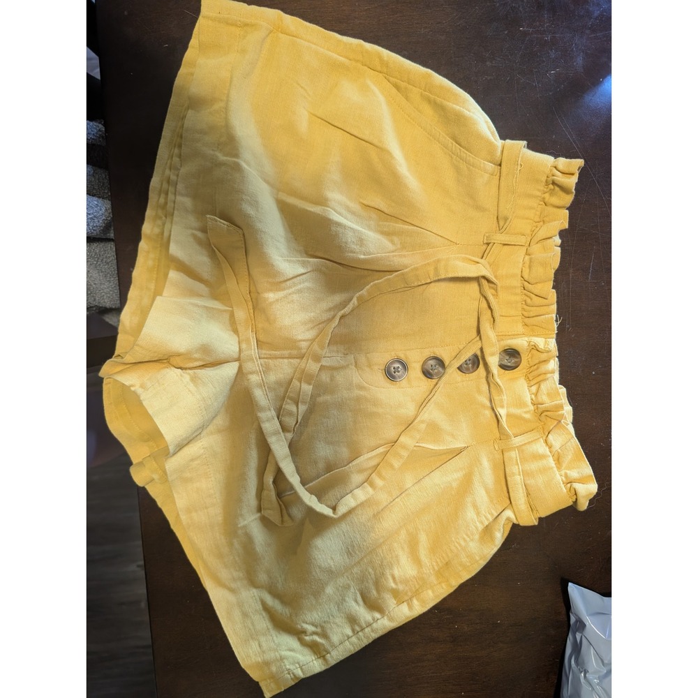 American Eagle Yellow Feminine Boho Style Paper Bag shorts size XS